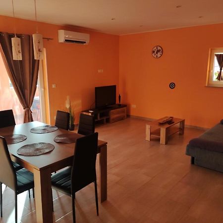 Apartman Tramonto Motovun Exterior foto